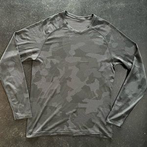 Men’s Lululemon Metal Vent Tech Long-Sleeve Shirt - grey camo